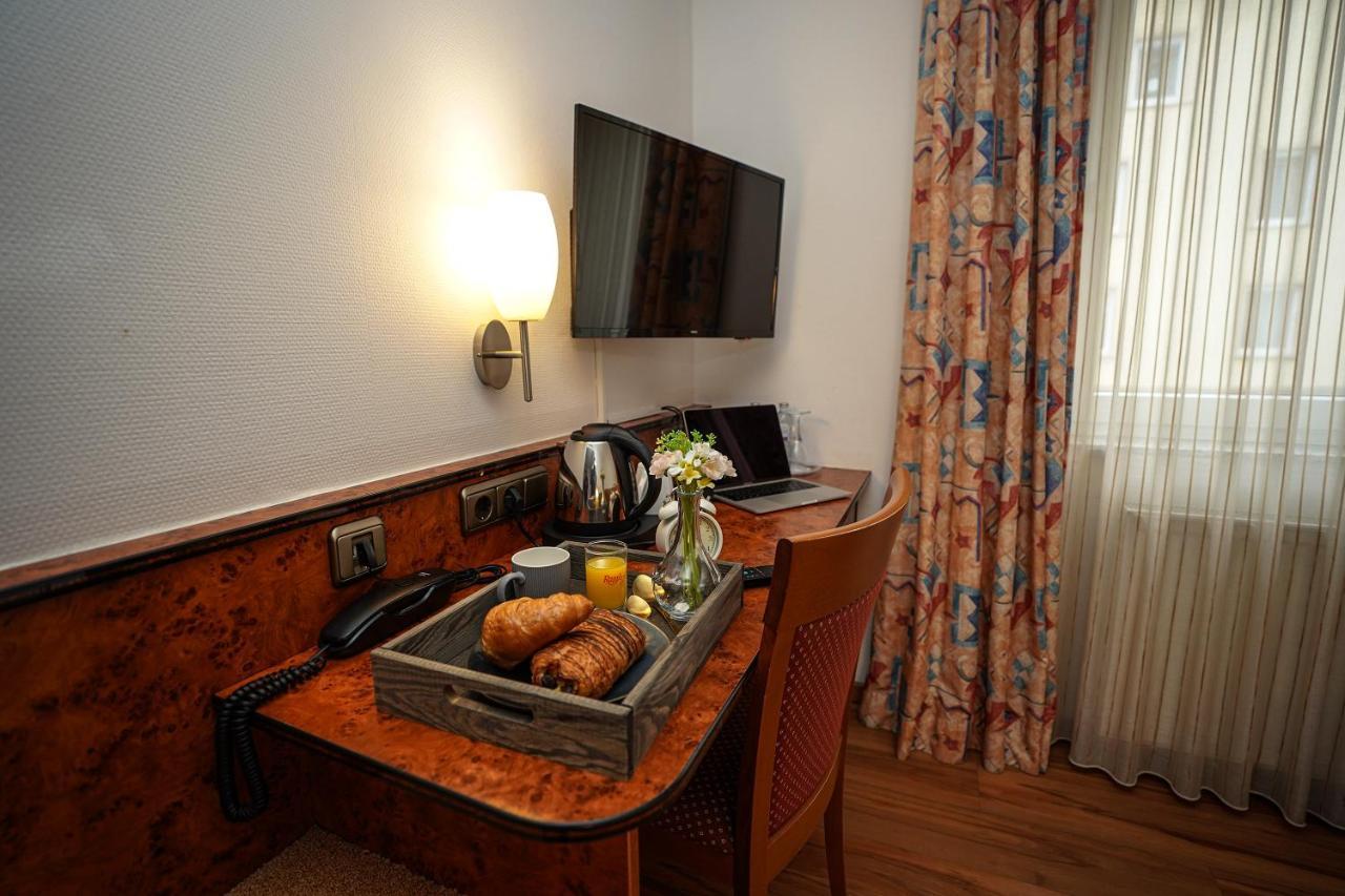 Hotel Miramar Am Roemer Φραγκφούρτη Εξωτερικό φωτογραφία