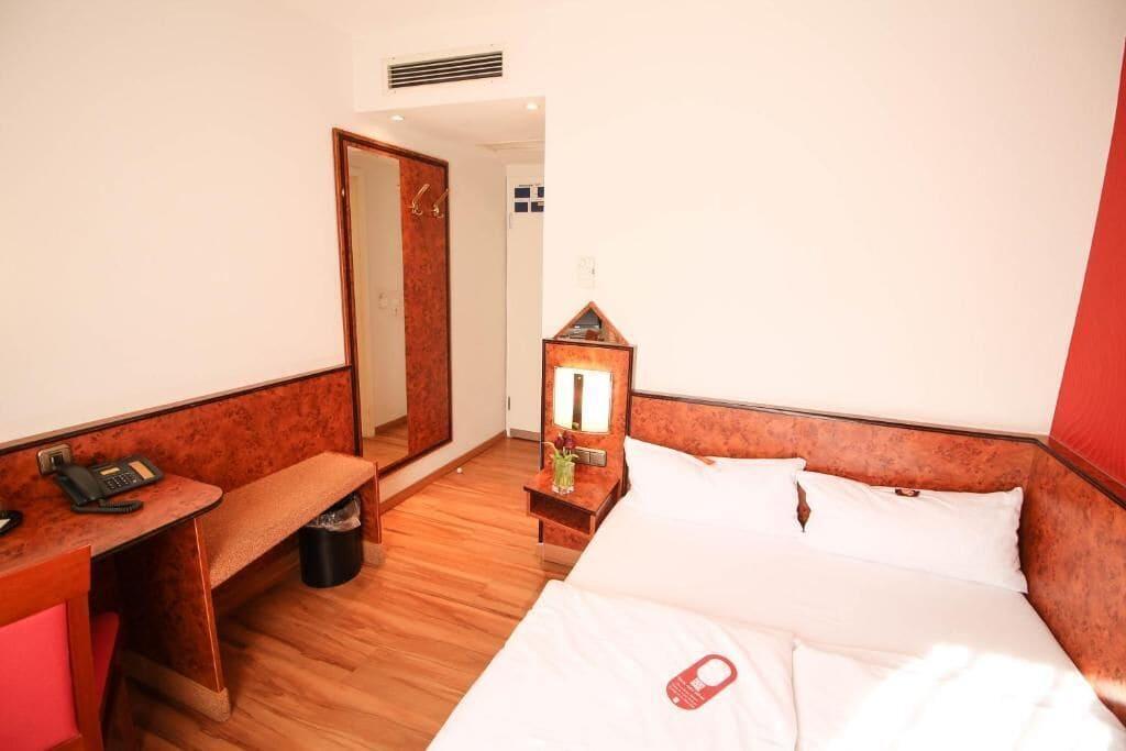 Hotel Miramar Am Roemer Φραγκφούρτη Εξωτερικό φωτογραφία