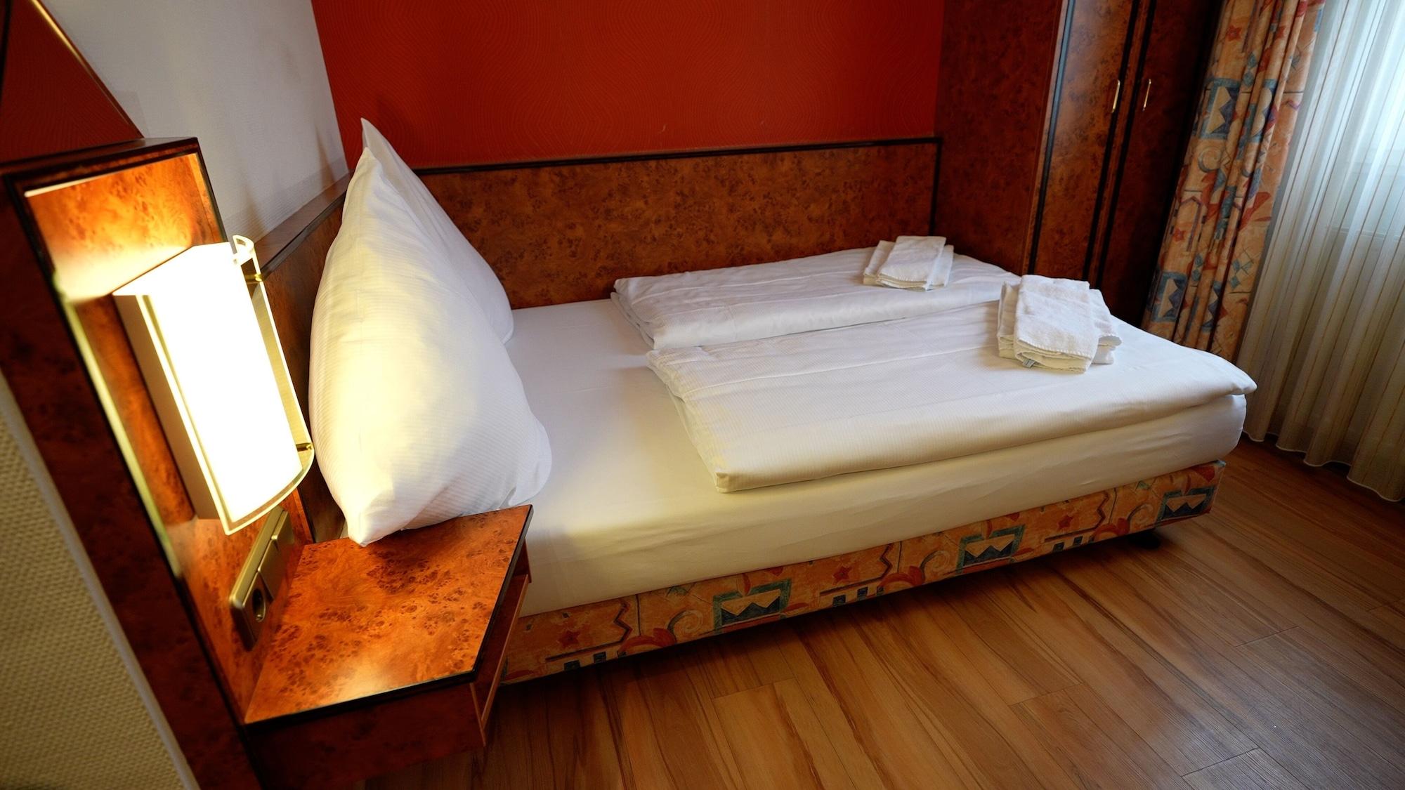 Hotel Miramar Am Roemer Φραγκφούρτη Εξωτερικό φωτογραφία