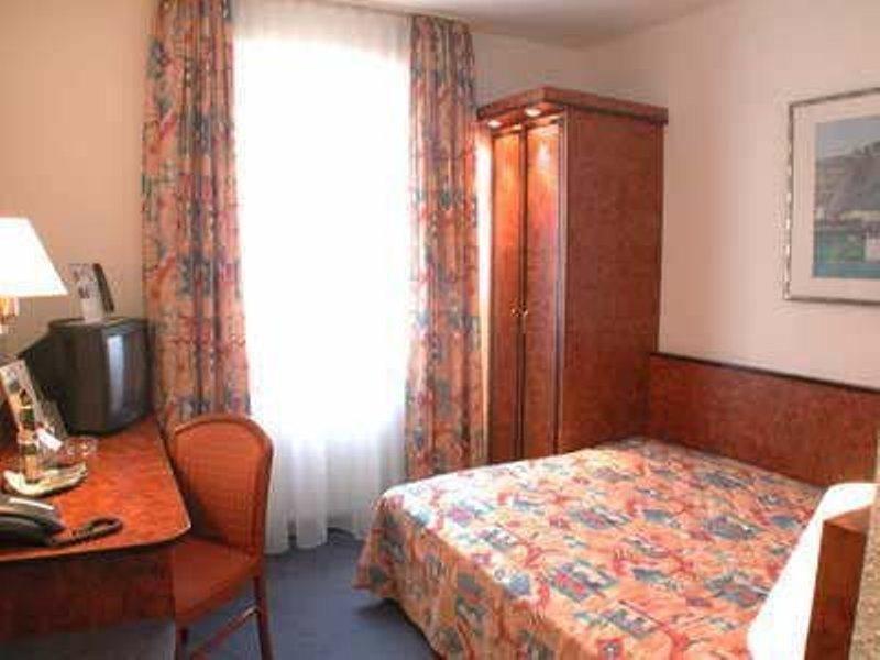 Hotel Miramar Am Roemer Φραγκφούρτη Δωμάτιο φωτογραφία