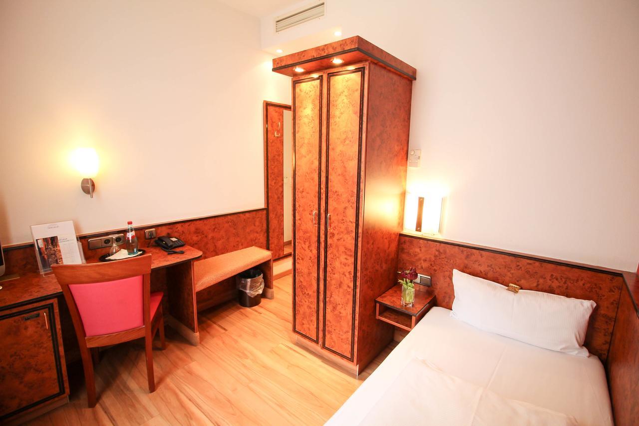 Hotel Miramar Am Roemer Φραγκφούρτη Εξωτερικό φωτογραφία